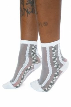 My Violet New Arrivals Sheer White Daisy Socks